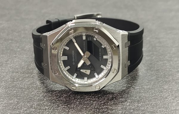 Кастомные часы Casio G-Shock GA-2100 — чёрный силиконовый ремешок и серебристый безель — фото 1