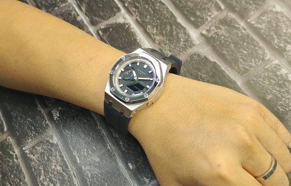Кастомные часы Casio G-Shock GA-2100 — чёрный силиконовый ремешок и серебристый безель — фото 7