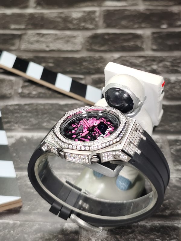 Кастомные часы Casio G-Shock GA-2100 — чёрный каучуковый ремешок и серебристый безель с кристаллами — фото 8
