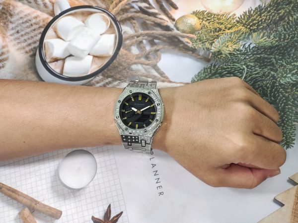 Кастомные часы Casio G-Shock GA-2100 — серебристый браслет и безель с кристаллами — фото 7