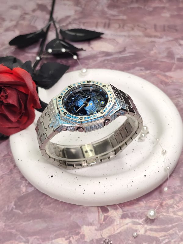 Кастомные часы Casio G-Shock GA-2100 — серебристый браслет и голубые кристаллы — фото 3