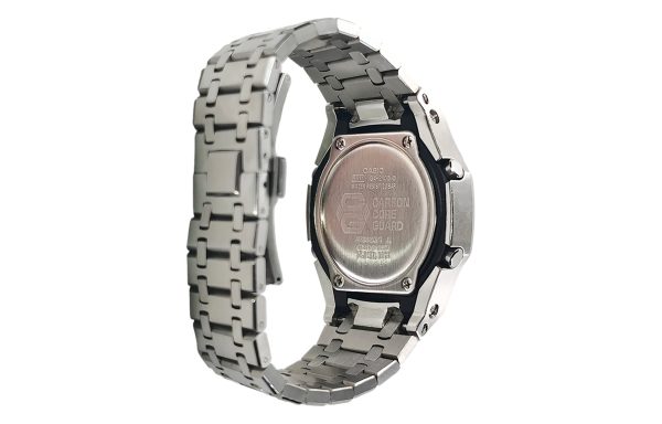 Кастомные часы Casio G-Shock Морозная Луна Фиалковый След, алые, на руке. CasiOAK Custom, кастомные часы Casio ручная сборка