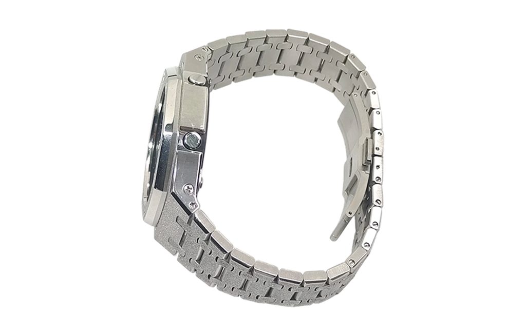 Кастомные часы Casio G-Shock Звёздный Бриллиант Серебряная Сталь, серебряные, вид сбоку. CasiOAK Custom, кастомные часы Ca...